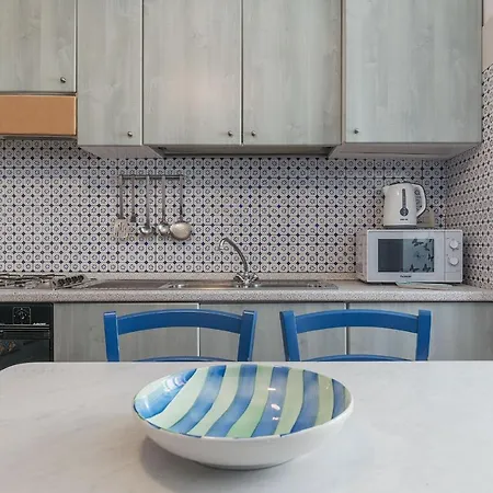 San Lorenzo Roomy Apartment Rome